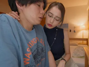 Đem lồn đẹp cho xã hội đen địt để xóa nợ